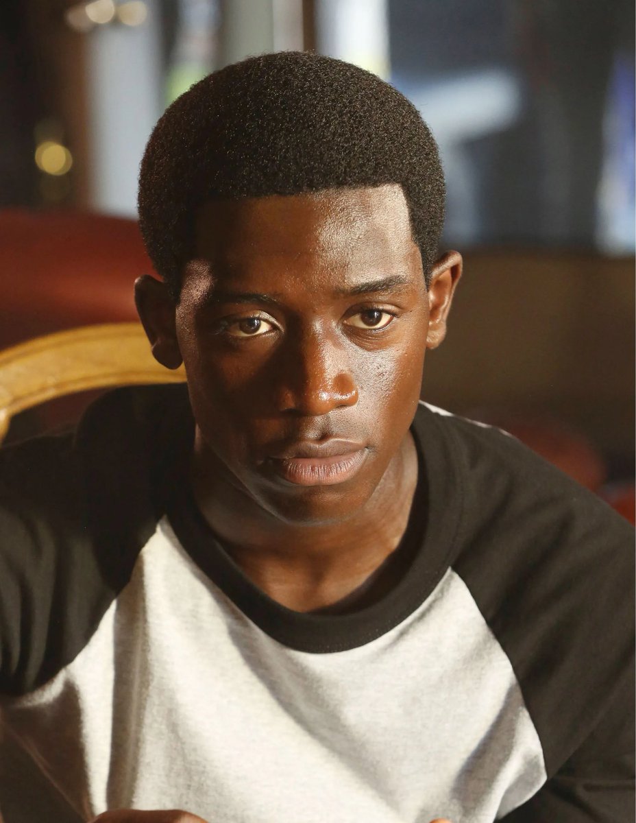 Getthebagcoach's tweet photo. We done seen Franklin from a 19 year old kid who should’ve went to school to 25 year old Franklin becoming one of the biggest kingpins… Next week it all ends #SnowfallFX https://t.co/ptGF6lTyPr