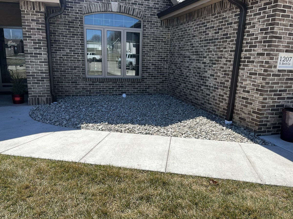 AandALandscape's tweet photo. Curb Appeal! #landscaping https://t.co/hU6Hid6Idn