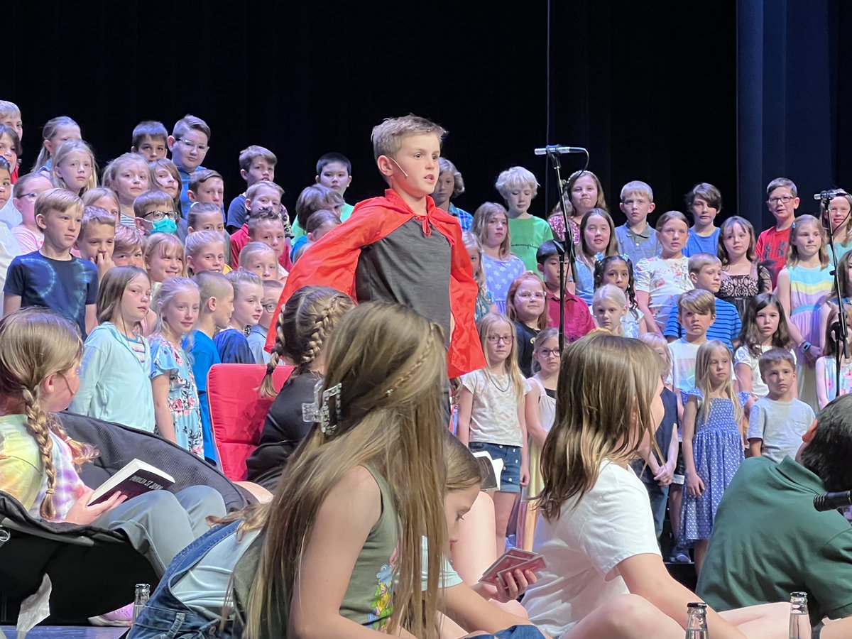 MrsHitchOTES's tweet photo. A super hero who teaches us about the economy? It must be Economan time! Oak Trace third graders did a great job with their performance tonight! Thank you Mrs. Paul and Mrs. Walker! Way to go third graders! We are so proud of you! #otesacorns https://t.co/nwbbnxsFHs