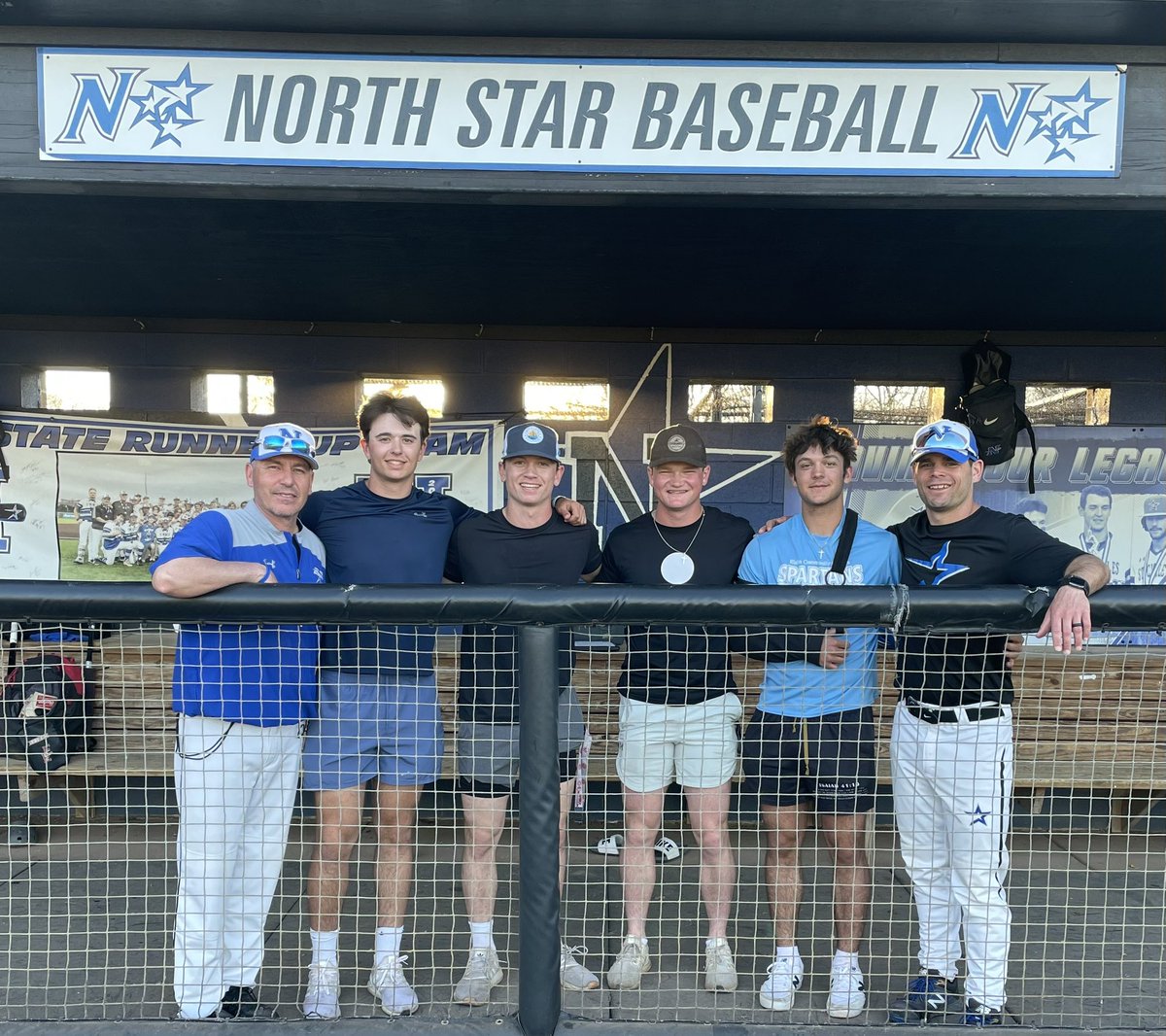 Huge S/O to our GREAT alumni for supporting the Stars! Glad we could get a WIN. Best of luck to you all this spring! #HD_