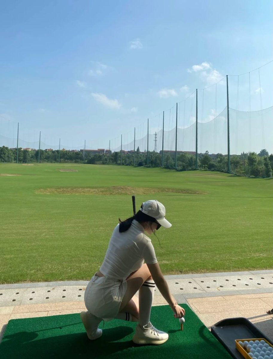 KristianWhitne2's tweet photo. My golf game is very poor😁😁😁#golfing #golf #golfer #instagolf #golflife #golfswing #golfcourse #golfers #golfstagram #golfaddict #golfislife #golfclub #pgatour #golfpro #golftips #golfday #golfswag #lovegolf #golfchannel #golflife #whyilovethisgame #golfcoach #golfshots https://t.co/57T4J8SxGH