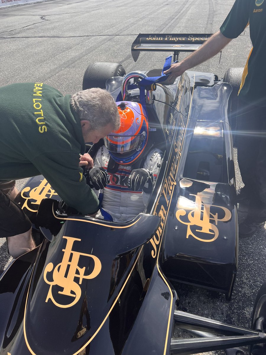 J. Davison tweet media