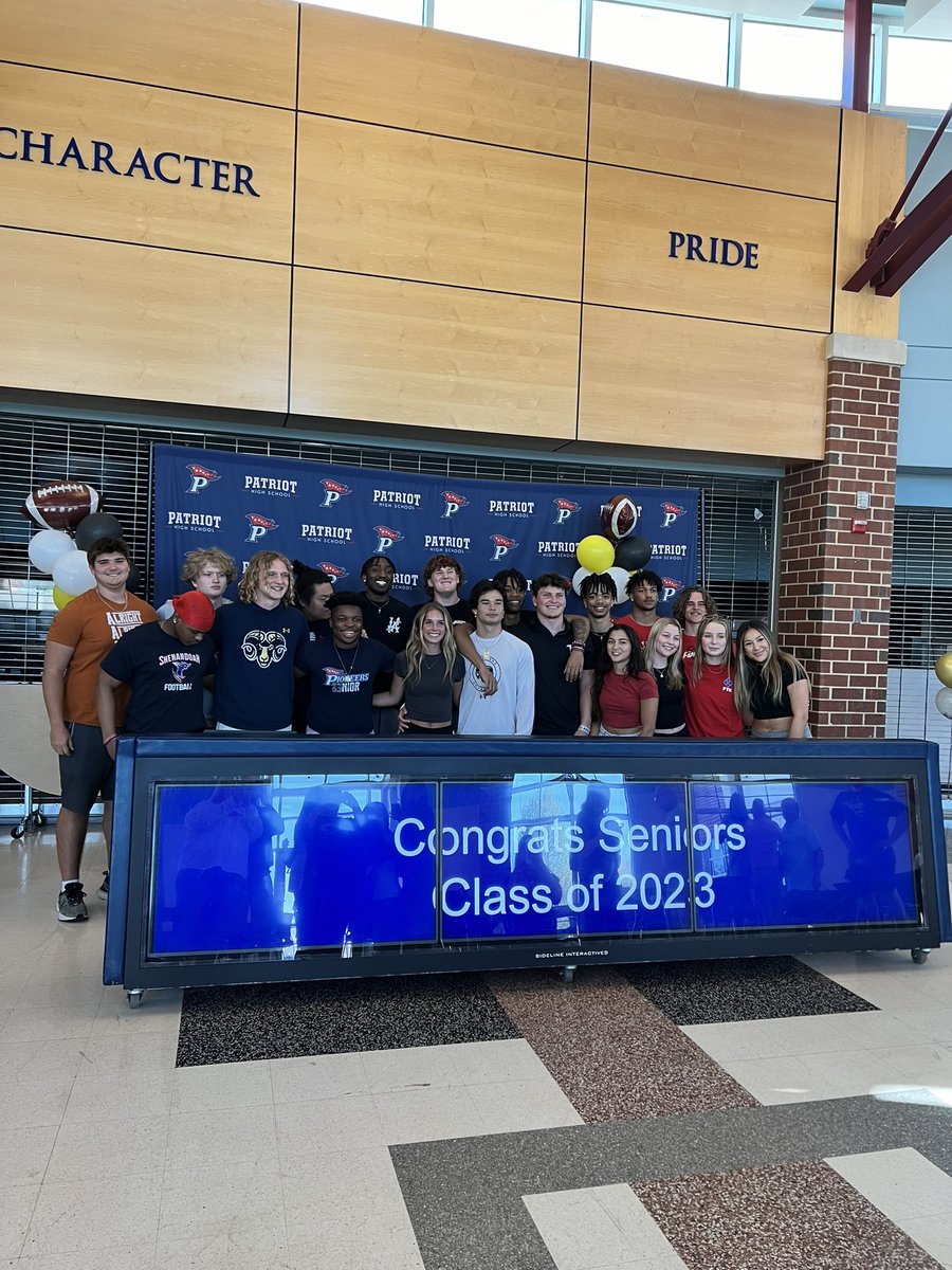 𝕮𝖍𝖆𝖘𝖊 𝕮𝖔𝖑𝖑𝖎𝖓𝖘 tweet media