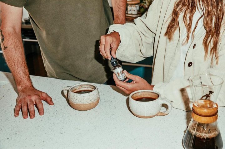 koicbdmexico's tweet photo. ¿Qué tal un poco de CBD en tu café de media tarde? 😎 https://t.co/rlCaO5HEOh