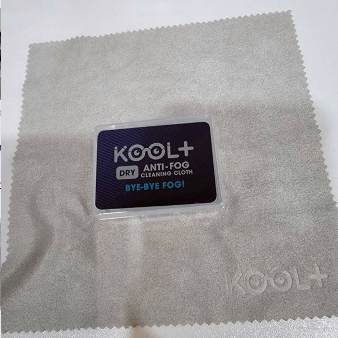theiceraf's tweet photo. Tqsm yg viralkan haritu. Betul lah this kain memang a life-changing item weh. Terus hilang foggy dekat spec aku, no more berkabus dah!!

Tlg beli, serious berbaloi 😭👍🏻 https://t.co/JD0c3bmmF9