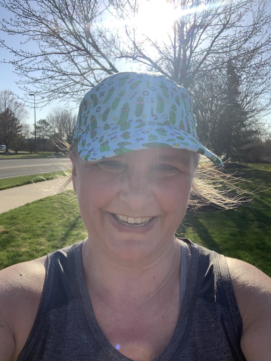 kle052789's tweet photo. Holy heat! This Michigan girl is not ready for 80°F in April! But it sure is beautiful out. #hotstuff #wheresspring #slowgo #sunnyday #thankful https://t.co/IXZd5NrCVP