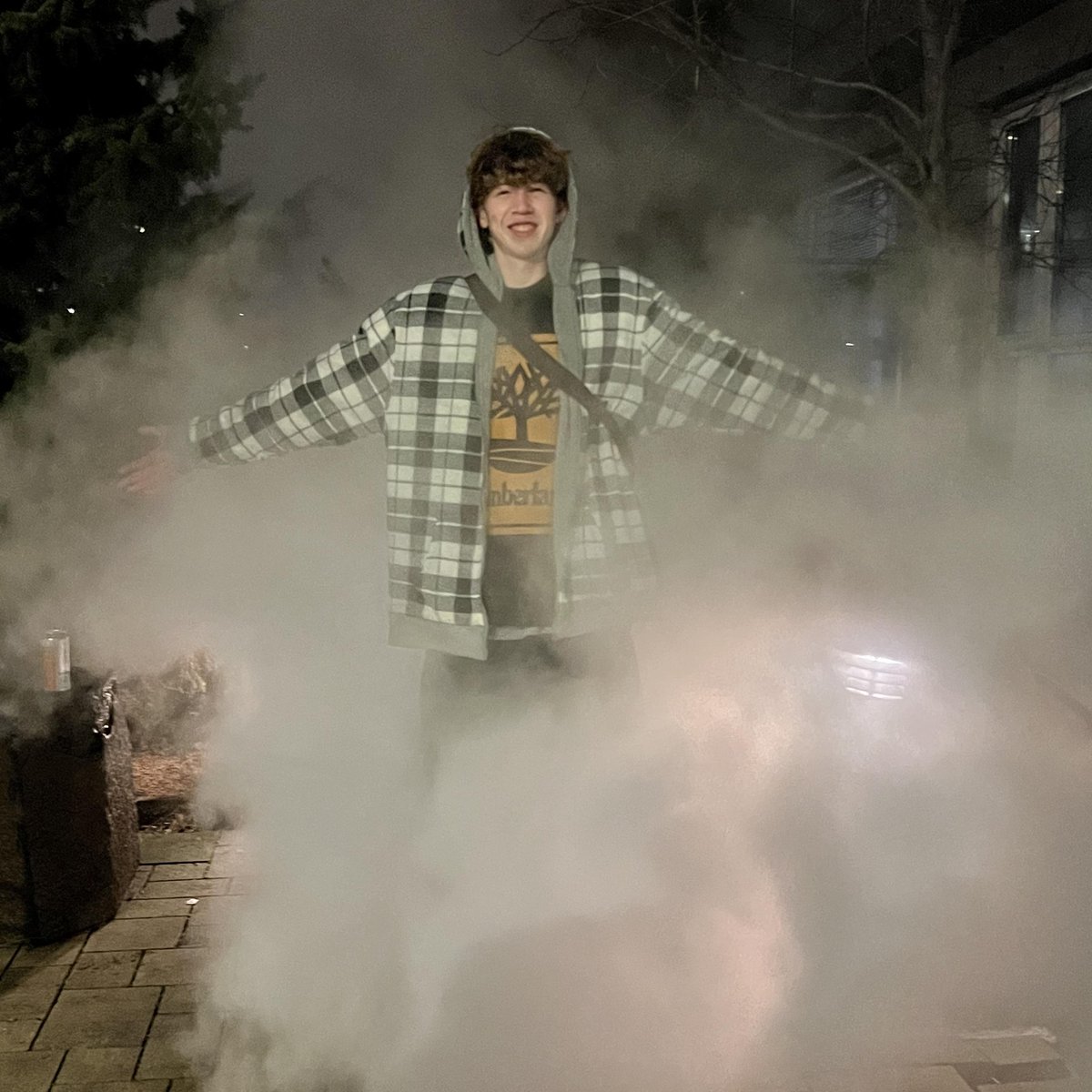 jarmstrongbc's tweet photo. "Sitting on a bus just going to meet your mom shouldn't mean you're going to lose your life."
Ethan Bespflug was the 17-year-old fatally stabbed on a #SurreyBC bus last night.
His aunt tells @GlobalBC he'd texted his mother he was scared. She was waiting for him at the next stop. https://t.co/wRZSJAdFF6