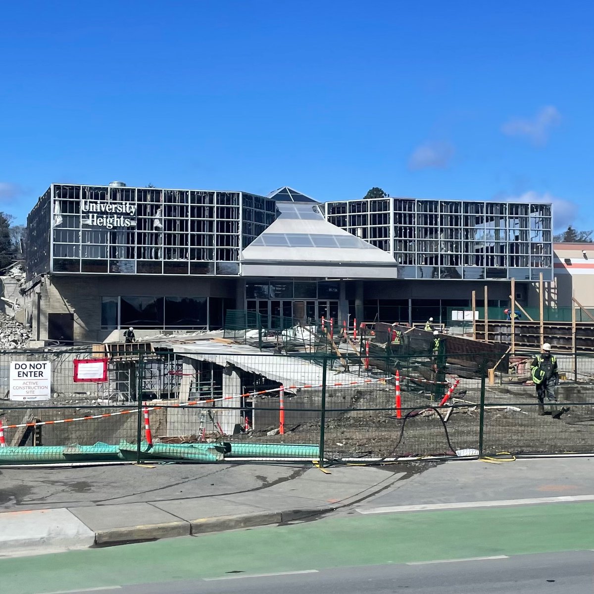 I hope they preserve the “University Heights” sign and it ends up as a hipster decoration at the future brew pub (🤞) at the new development. 

And the brew pub serves a beer called “Johnny ZeeSB”. The circle would be complete.