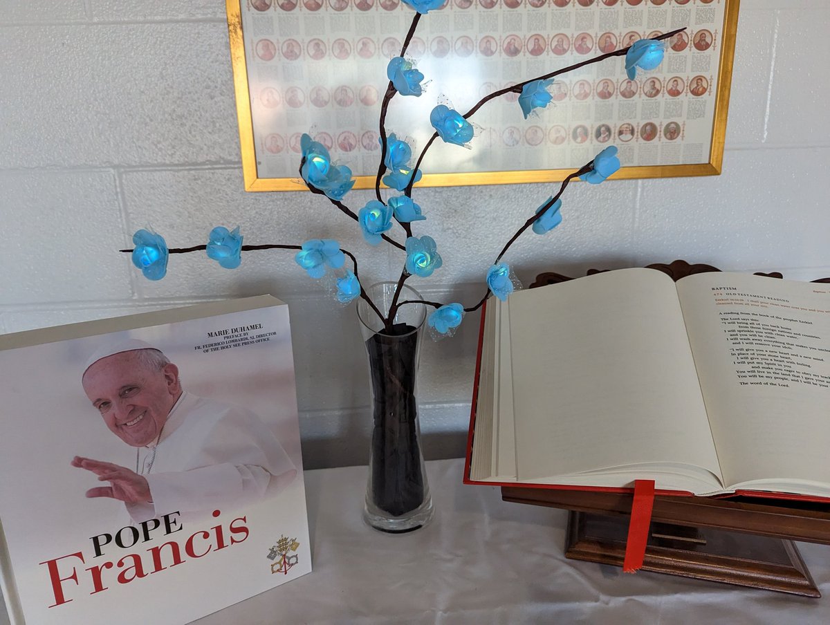 PopeFrancis_YCDSB tweet media