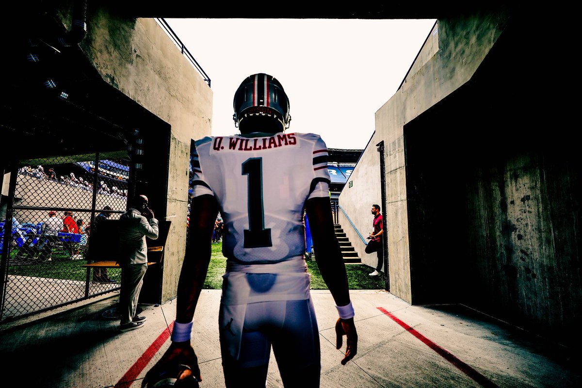After a great conversation with <a href="/CoachLA73/">Arthur L.A. Ray</a>, I am truly BLESSED to say I have received my first Division 1 offer from Howard University!! 

<a href="/TFlanders405/">Timothy Flanders</a> <a href="/TommyMangino/">Tommy Mangino</a> <a href="/CoachHankCarter/">Hank Carter</a> <a href="/LT_FBRecruiting/">Lake Travis FB Recruiting</a>