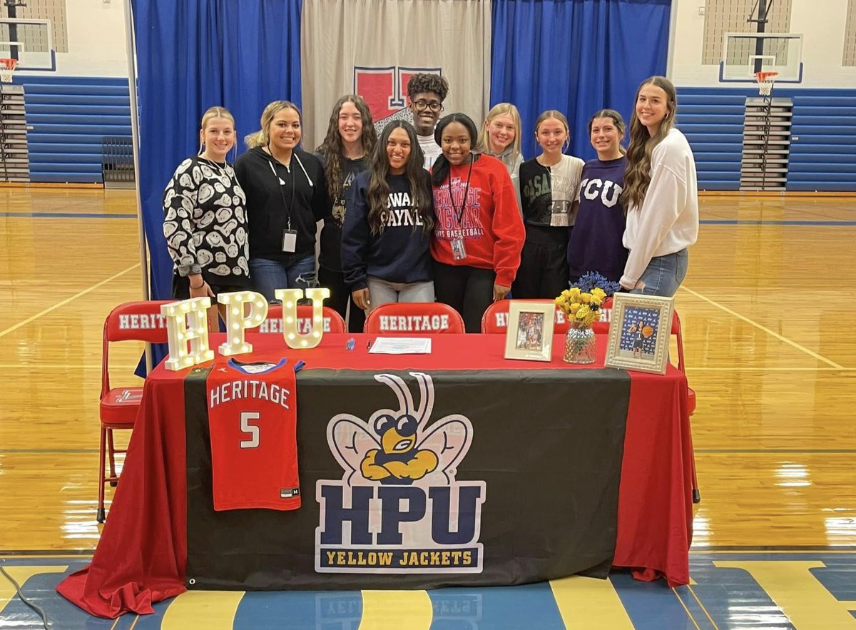 SIGNED!!💙💛 #official #stingem 

hudl.com/v/2KqveN