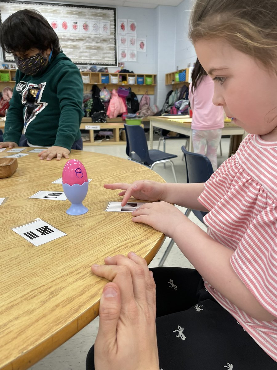 Mrs. M and Mrs. Hooper's Class tweet media