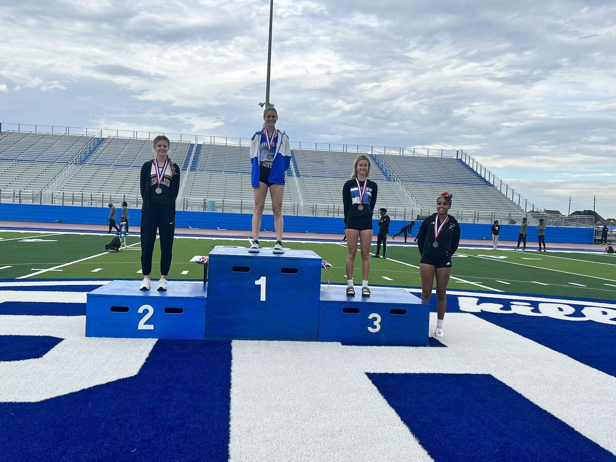 NHS_TF's tweet photo. Congratulations to these 3 girls who already punched their ticket to the area meet next week!

Ava W - 2nd in high jump
Kamryn S - 4th in Pole Vault
Ava W - 2nd in the 3200 https://t.co/U94ffFMUqt