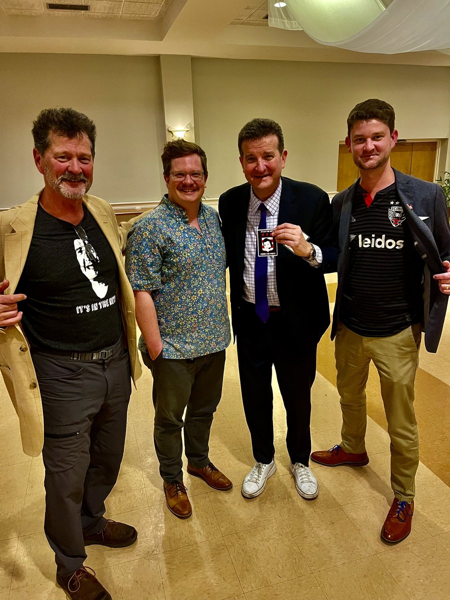 LeesLocks1's tweet image. It was an absolute pleasure meeting @davejsports at the better sports club of Arlington tonight! Help his cause and let’s beat MS! @DCWhoha #dcu 

mssociety.donordrive.com/index.cfm?fuse…