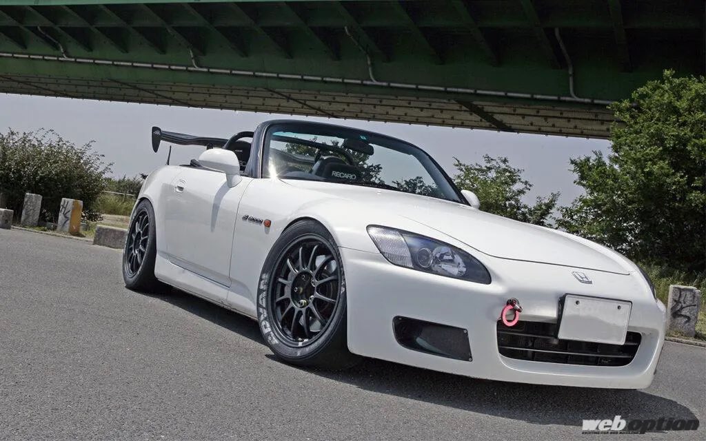 2doors__'s tweet photo. 「高回転特化型ハイコンプエンジンを搭載するS2000」レース屋らしい質実剛健のメイキング！
https://t.co/sdahc3TJv9

耐久性重視で製作された走行会仕様。
2.0Lハ���コンプ仕様でエスニらしい加速感を演出！ https://t.co/zCGcQJtGjn