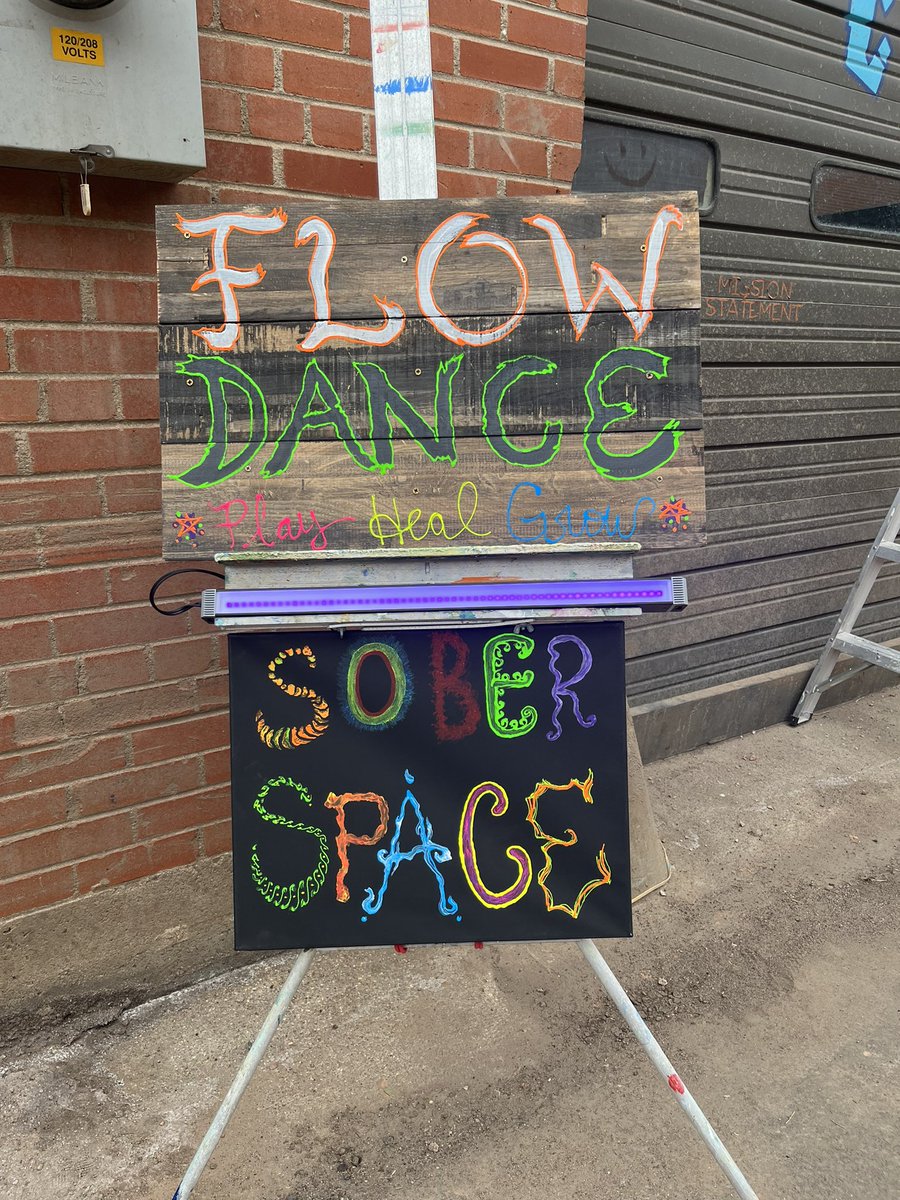 urbnlgndbass's tweet photo. Been curating events with beautiful sounds and frequencies for inspiration, self expression and dance medicine in a safe and sober atmosphere, in downtown Colorado Springs! So fun to be back throwing weekly events for the healing community! #flowdance #ecstaticdance https://t.co/hfl8xMTtd4