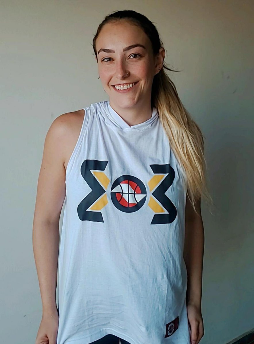 lspbstore's tweet photo. Não vemos a hora de sua volta às quadras @cariiibeiro, estamos na torcida por pronta recuperação.
E enquanto isso não rola você sempre de @lspbstore, agradecemos todo carinho com o tratamento e divulgação da nossa marca.

#lspbstore #lspb #basketball https://t.co/lQYl9wpHyO