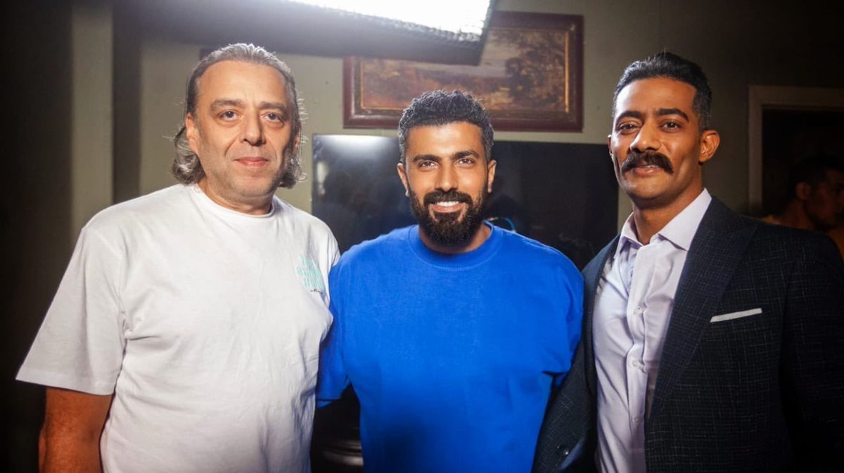Khaled_Hammad's tweet photo. سعيد بمشاركتي في مسلسل جعفر العمدة من خلال قيامي بعمل الموسيقى التصويرية .. و سعيد بنجاح المسلسل لما بذله فريق العمل من مجهود كبير 👏🏻
١٠٠٠ مبروك لأصدقائي الفنان محمد رمضان و المخرج محمد سامي .. و يارب دايماً من نجاح لنجاح أكبر
#خالد_حماد #جعفر_العمدة #khaled_hammad #халед_хаммад https://t.co/t4kUULA9I0