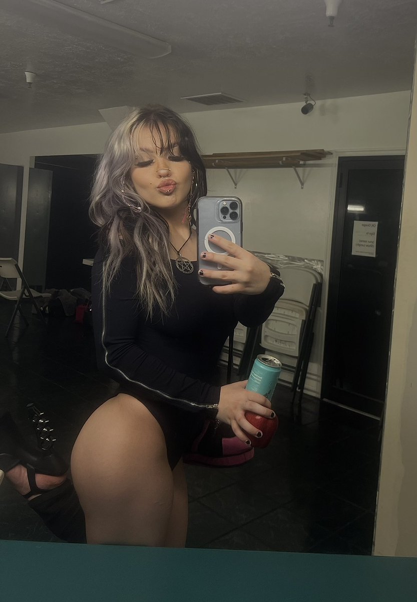kendyllfish's tweet photo. 🧟 https://t.co/rOPsYHTh8v