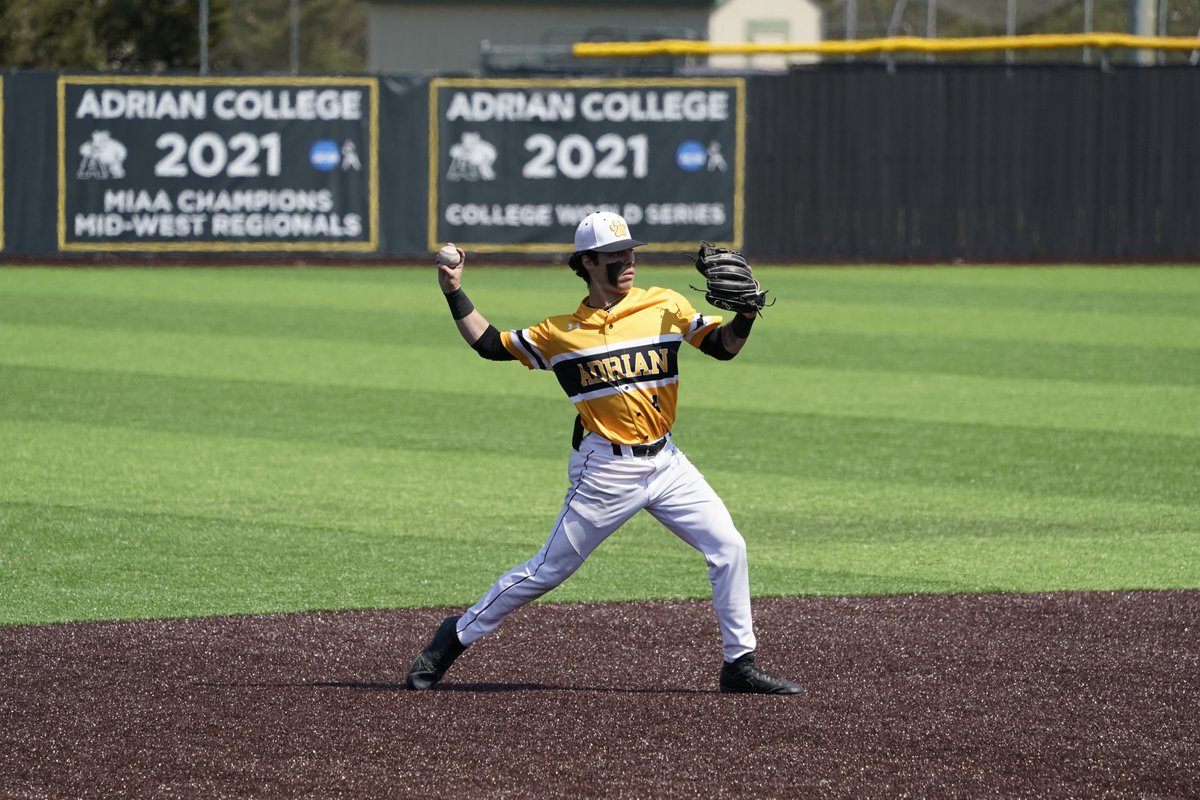 AdrianBulldogs's tweet image. Jakob Charles strikes out ten on the mound as the @AdrianBaseball team defeats Trine, 5-1

RECAP--bit.ly/41qsJB1

#d3baseball #GDTBAB