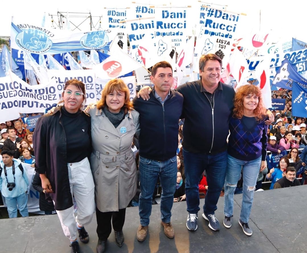 tanapasqualini's tweet photo. Hoy cerramos nuestra campaña, teñida de lealtad a nuestro partido, a nuestra gente, a nuestra provincia y nuestra ciudad ! Se me cierra el pecho de emoción por  lo que  somos capaces, como partido y como equipo, sólo esperamos el 16 A todos unidos!
#MarianoGaido
#MarcosKoopmann https://t.co/cCmwgl6zQn