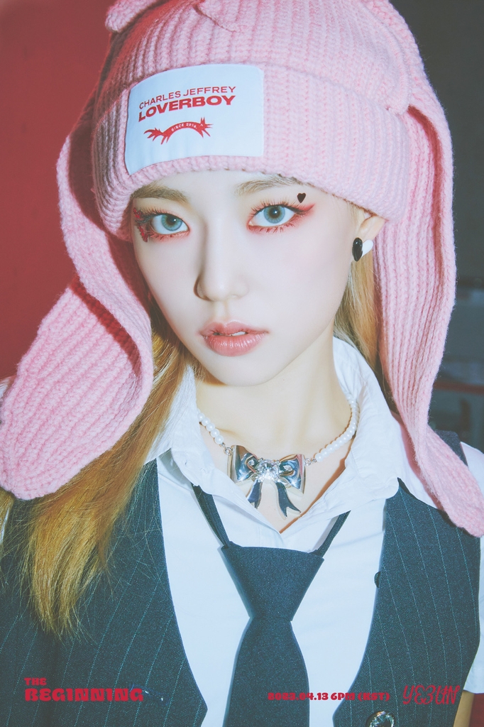 kvibe_yonhap's tweet photo. #Yeeun, a former member of the group #CLC, is to release her single #TheBeginning on Thursday as she debuts as a solo artist. 💗👏💗
#장예은 #예은
#CherryCoke #StrangeWayToLove
https://t.co/m05Fm0LJaH https://t.co/qI9uK8olGk
