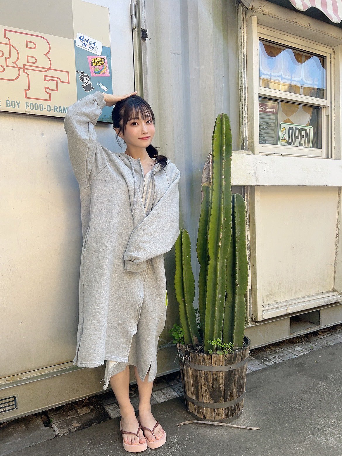 岸みゆ　パネル　直筆サイン 岸みゆ（#ババババンビ） サイン入り写真パネル | TOKYO NEWS