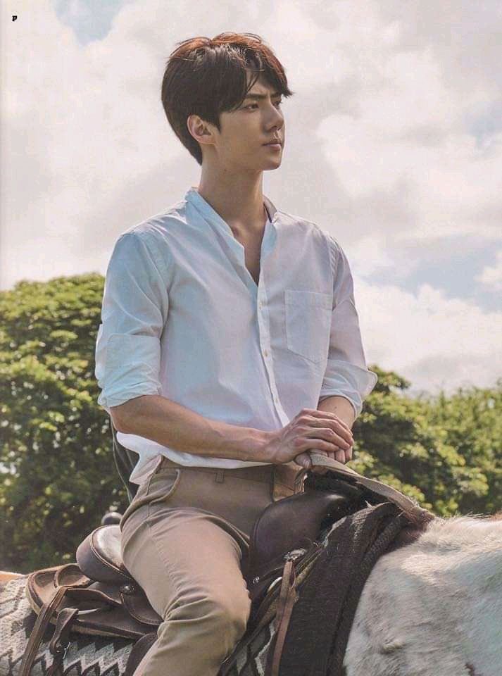 exonycevents's tweet image. Happy Birthday Sehun!! 🥰🥰🥳🎉🎈🎂

#30thSpringWithSEHUN 
#HappySEHUNDay