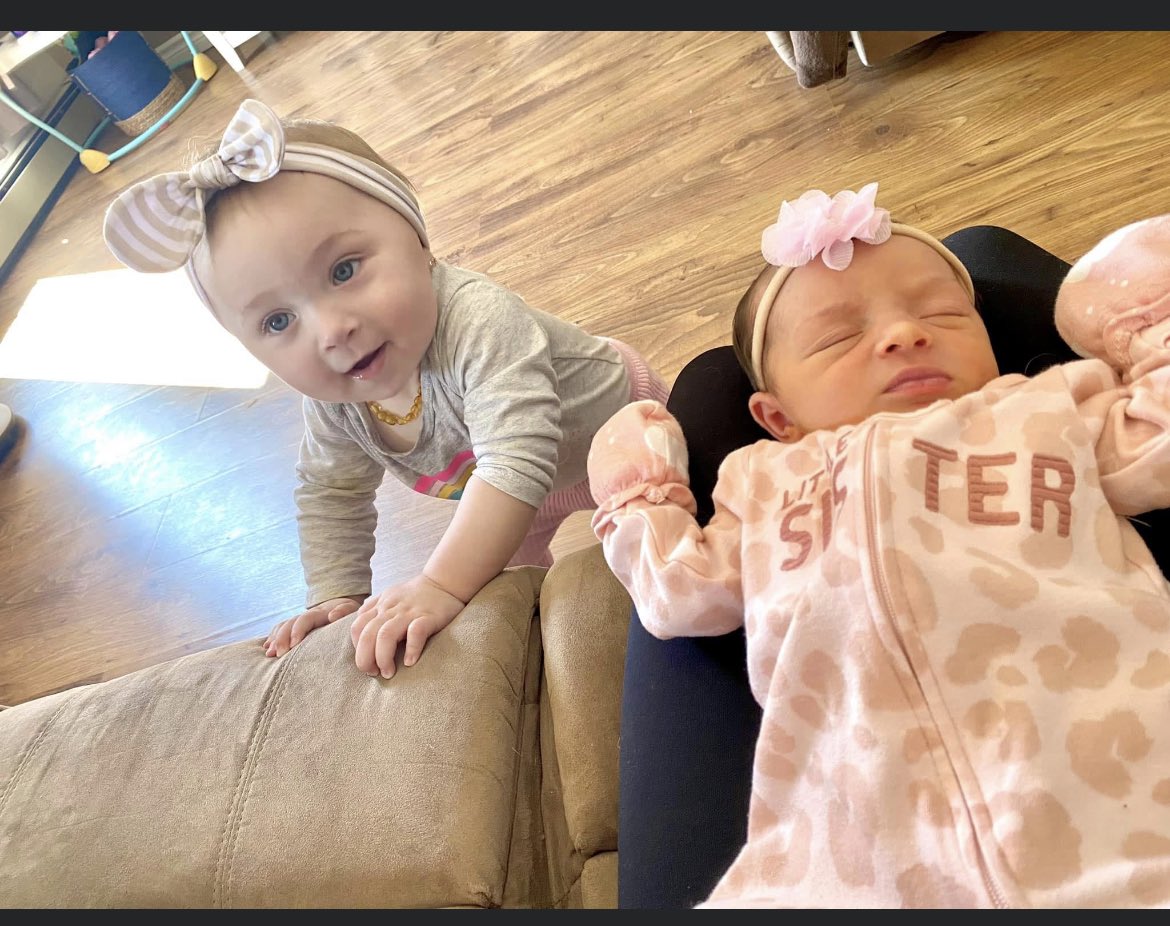 nackynoo77's tweet photo. Our little Bethany Rae of sunshine ☀️ 
And our Beverly 🐝
Nani’s Girls https://t.co/DQUqmsX0zK