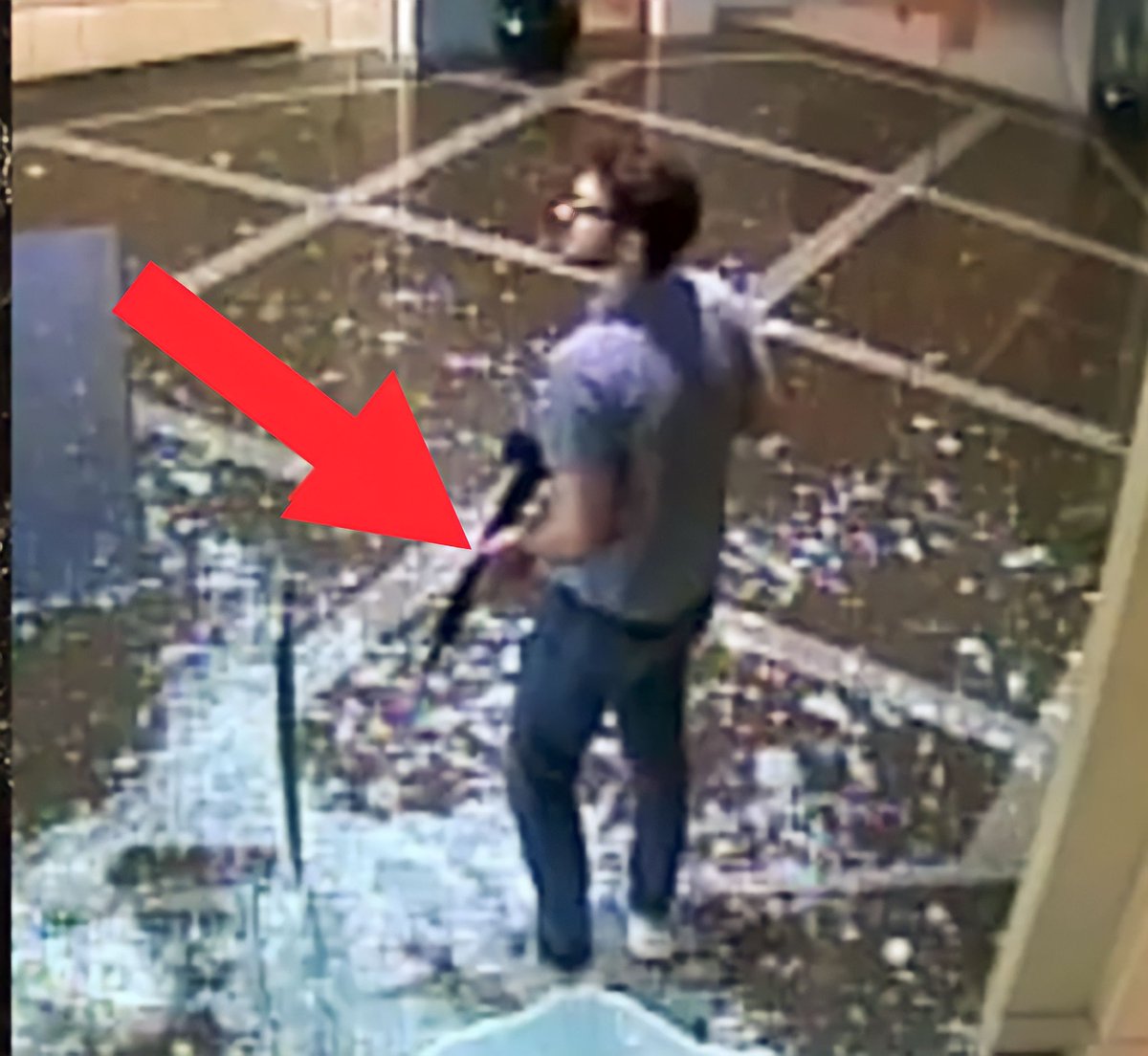 CalltoActivism's tweet image. DISGUSTING! The Kentucky mass shooter’s AR-15 will be auctioned and sold to the highest bidder. 

Kentucky law prevents law enforcement from destroying confiscated firearms, even when they're used in deadly crimes.

Kentucky State Police will conduct the auction and keep 20% of…