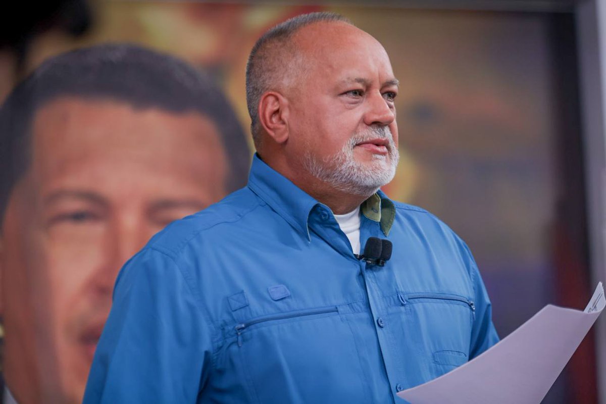 PartidoPSUV's tweet photo. Cabello: Tibisay Lucena no tenía precio y no pudieron comprarla
https://t.co/P2vXH00xqh

#TibisayGuerreraDeLuz
#Todo11TieneSu13 https://t.co/bMfdMYY5mI