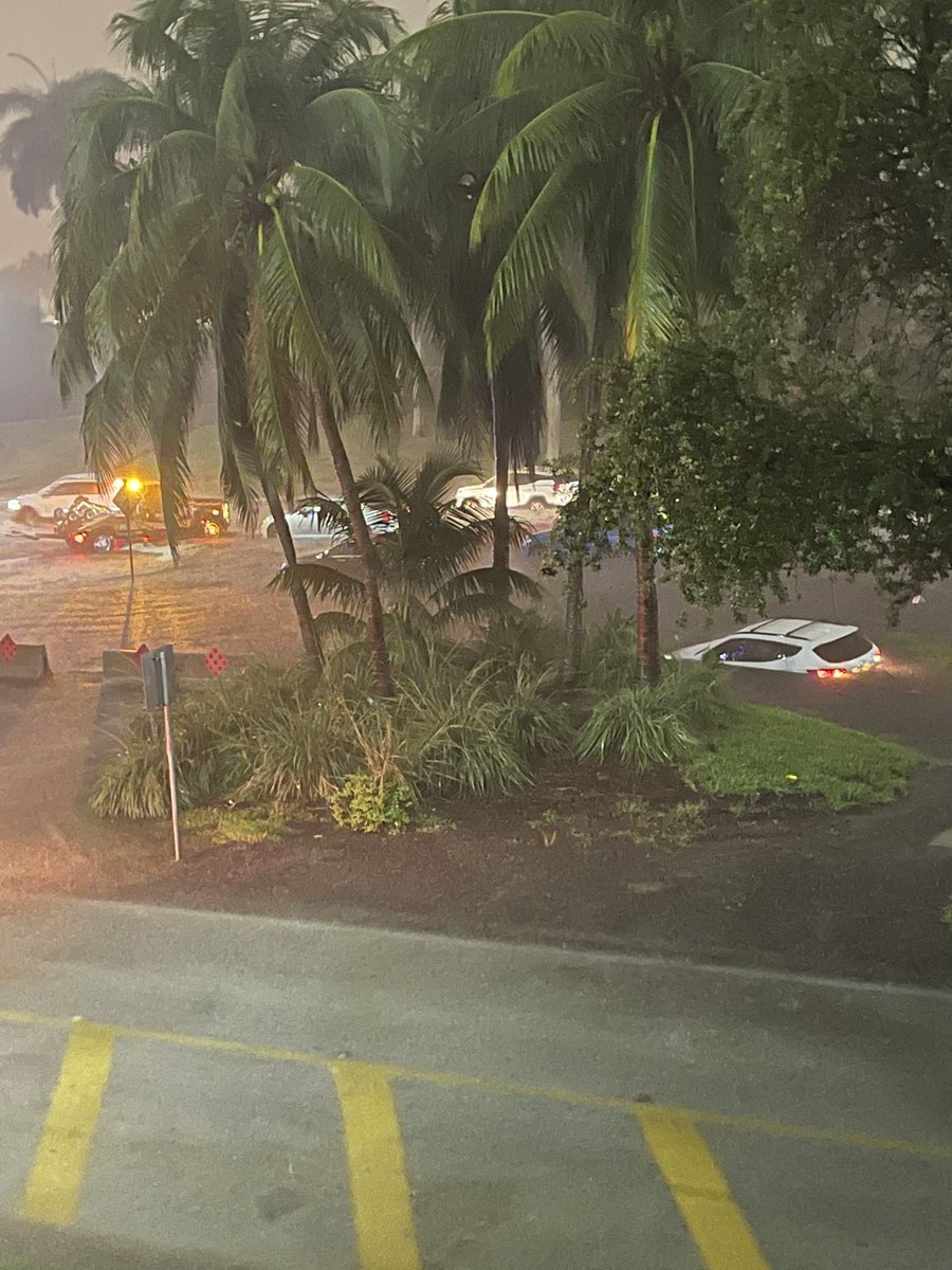 Taupher's tweet photo. @NWSMiami https://t.co/DKefVxCcSI