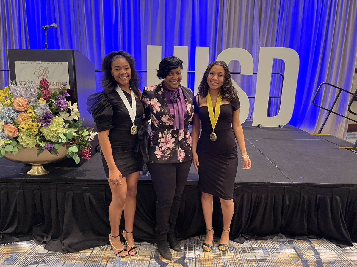 Phillis Wheatley High School salutes Valedictorian Willow Rivera and Salutatorian Louisina Joubert! HISD’s Scholars Recognition Ceremony. 
#GirlPower
#TopoftheClass