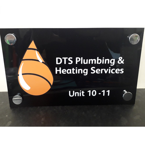 ElseClaire's tweet image. We do lots of different signage - Best sellers are acrylic signs. They can be any size ideal for door signs or exterior signage. Wear well &amp;amp; look slick. 
Need a quote ow.ly/97VU50NbTBH
#somethingeelsegraphics #localbusinesssheffield #acrylicsignage #doorsign #exteriorsign