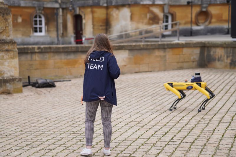 Nick Hawes (@hawesie) on Twitter photo Friends, I need help!
At <a href="/oxfordrobots/">Oxford Robotics Institute</a> we are struggling to find the right person to fill a role that is perfect for someone out there, but it's hard to know who.
This is a job that will suit someone with events organisation experience and who is excited by robots/tech. Friends, I need help!
At <a href="/oxfordrobots/">Oxford Robotics Institute</a> we are struggling to find the right person to fill a role that is perfect for someone out there, but it's hard to know who.
This is a job that will suit someone with events organisation experience and who is excited by robots/tech.