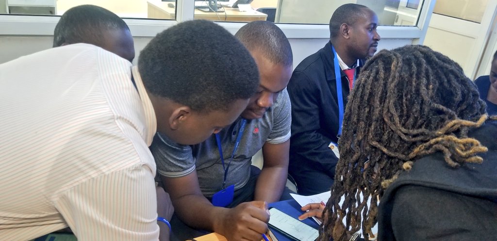 AxiomZorn's tweet photo. @AxiomZorn takes into account bank #lendingprocedures &amp; #integrates its #ProgressoutofPoverty POP credit scoring module to digitize and improve lending decisions. In partnership with @CentenaryBank, we have #digitized various parts of Ug. #digitallendingsystem #smartbank2026. https://t.co/8CiF0is9Km