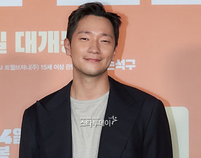 The seoul story on twitter son seok koo is positively reviewing