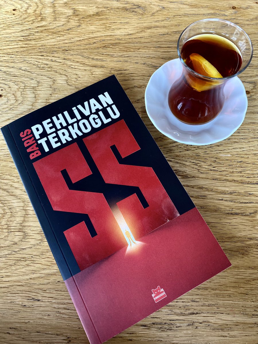 sefaaornek's tweet photo. Bu kitap Süleyman Soylu’nun öyküsünü anlatıyor. Ancak bir biyografi değil. Bir ismin siyaseti üzerinden Türkiye’nin her alanda yaşadığı çürümüşlüğün tüm parçalarını okuyorsunuz.

Gerçekleri belgeleriyle birlikte isim isim öğrenmek çok kıymetli. @baristerkoglu @barispehlivan #SS https://t.co/OQK7esiS8S