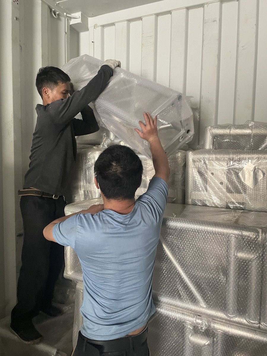 stage_truss's tweet image. Shipping day #stagetruss  #eventstage #aluminumtruss #stage #lightingtruss  #tryssstructure #stagedesigng #rigging #rigginglife #globaltruss #stagelighting #stagelight #stageequipment #eventrental #weddingrental ##audios #partyrental #weddingrentals #stagelighting #eventos