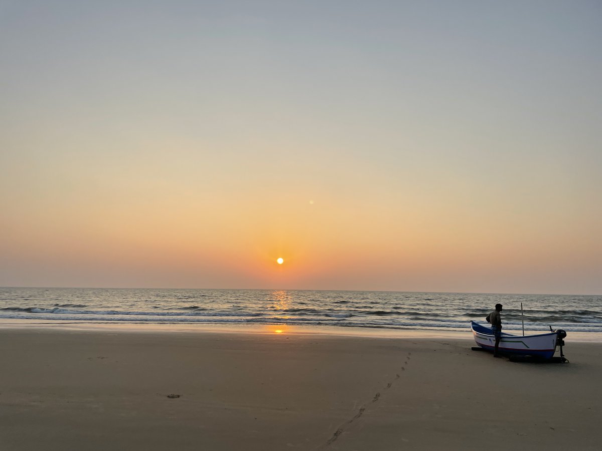 Enjoy the sunset at #EcoBeach #Honnavar 
Book your stay at #ArecaCounty Call /WhatsApp us at 8762006200