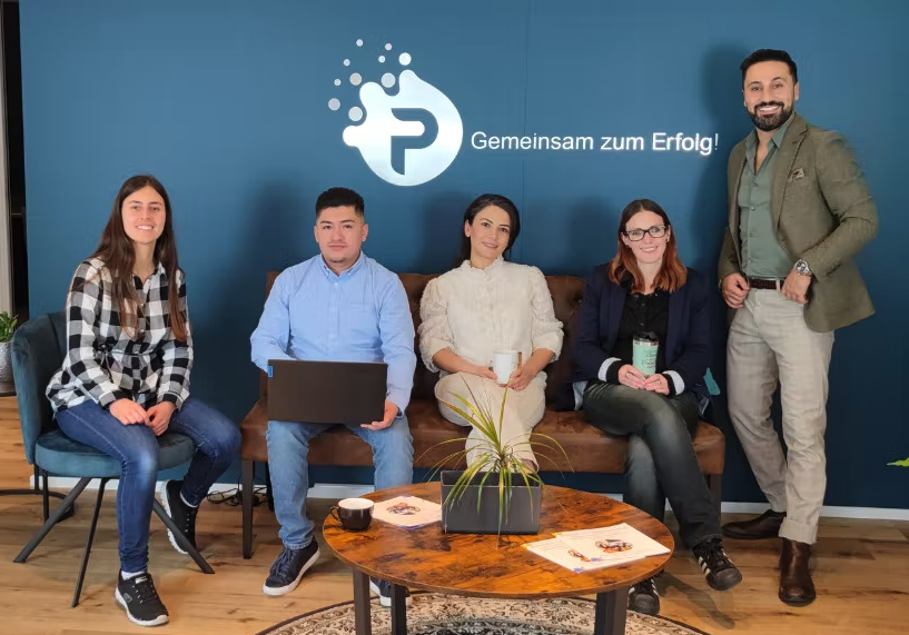 bexiocom's tweet photo. Gibt es eine Lösung für Treuhänder, Prozesse automatisch und effizient abzuwickeln? Die Treuhand-Experten von PrimeConsulting haben es mit bexio geschafft! Erfahre mehr über die Erfolgsgeschichte unseres Treuhand Partners: https://t.co/gnVp337QDp #treuhand #consulting #business https://t.co/k0X8IgVUeY