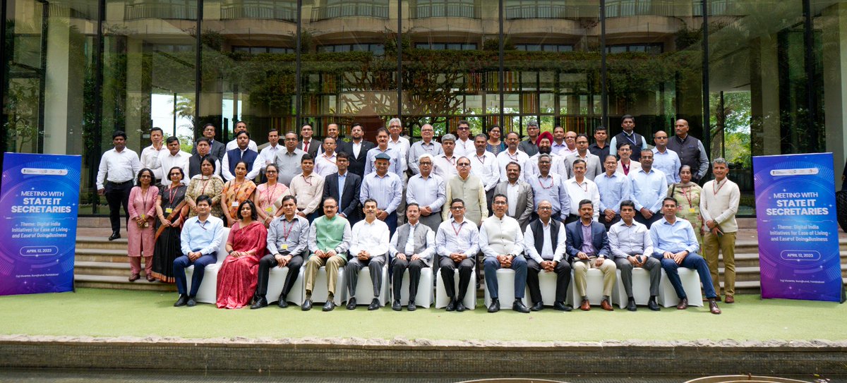 GoI_MeitY's tweet photo. 📈 Accelerating #DigitalGovernance

Emphasizing on cross-sharing of latest digital developments &amp; their replication, @GoI_MeitY organized a meet with IT Secretaries of States, UTs on Apr 12 under the chairmanship of Sh @alkesh12sharma, Secy, MeitY. 

Click https://t.co/0Pqdg3gqVn https://t.co/pPagHFjyae