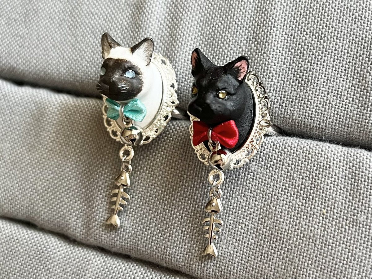 kano_koubou's tweet photo. minneにて猫ちゃんリング販売中🐾🐾
黒猫を新たに追加しました🐈‍⬛

 #ハンドメイド
 #アクセサリー
 #minne https://t.co/rDG5MSajLp