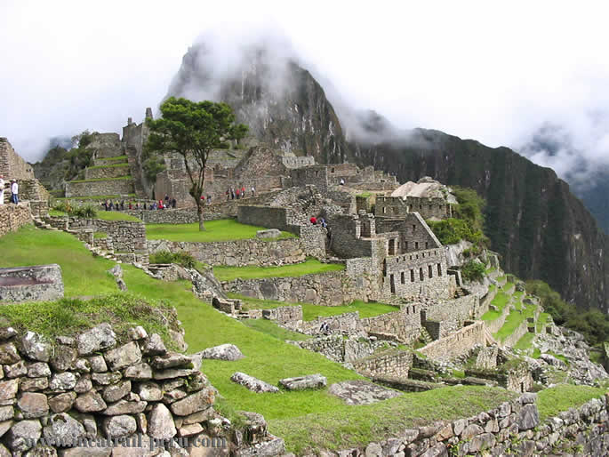 Why hike The #incaTrail to #MachuPicchu? - Inca Trail Peru | Blog incatrail-peru.com/blog/why-hike-…  #peru #cusco #perutravel