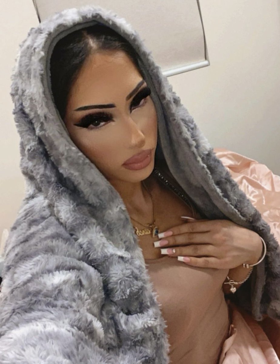 muslimmommy101's tweet photo. Good morning white boys .. don’t forget to fill up my cashapp before you dm me 💖✨🧕🏼

Findom sub paypig humiliation feet footfetish feetworship fetish https://t.co/QeHbPtf5Q1