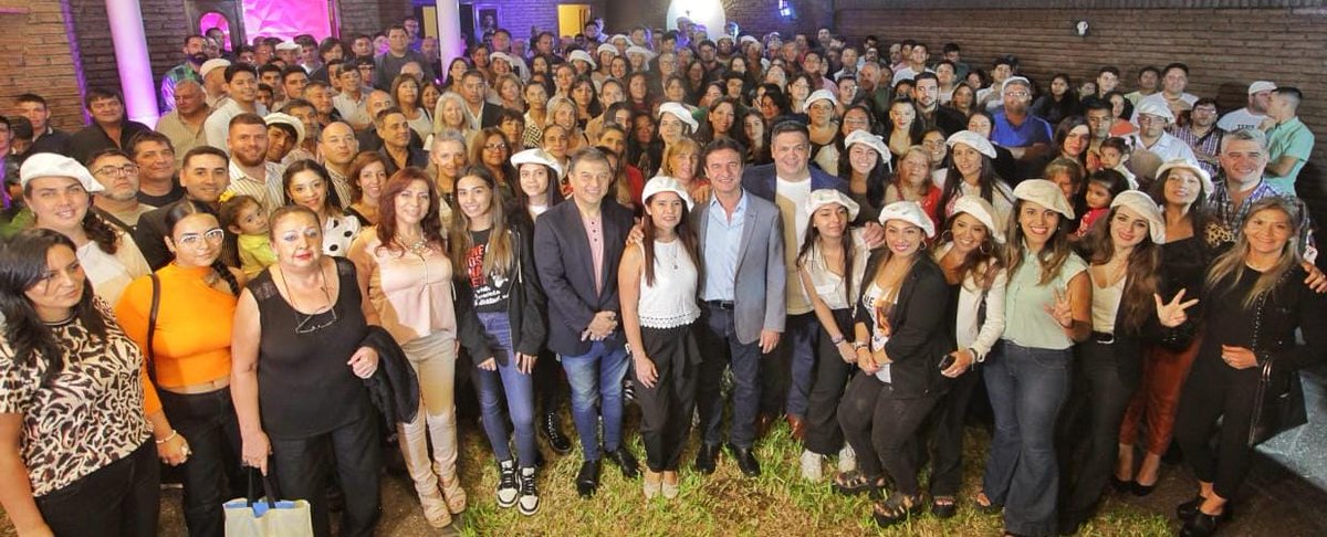 ElDiario_enTuc's tweet photo. La lista de candidatos encabezada por Ariel García en el Oeste lleva un cincuenta por ciento de hombres y mujeres https://t.co/KlxqygTcAR
@RSanchezOK  @arielgarciaucr
#JuntosSomosMejores
#ArielGarciaLegislador2023
#RobertoSanchezGobernador
@boinablancaucr @UCRNacional https://t.co/0HMm9Fw7qf
