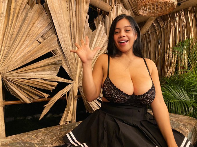 Watch Yury Micole.'s leaked NSFW photo on TwXstars