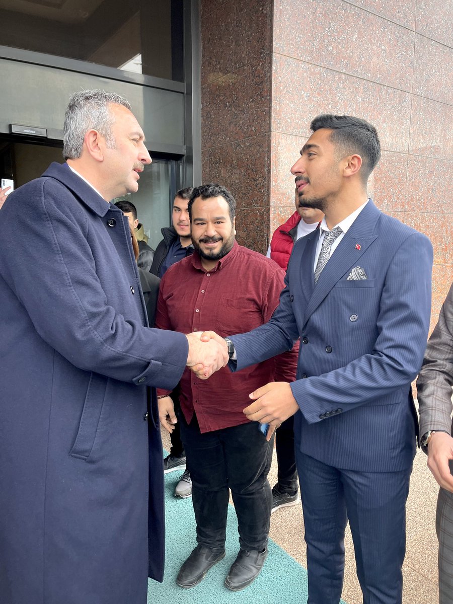 Önceki Dönem Adalet Bakanımız, Gaziantep Milletvekili Adayımız Sn.Abdulhamit Gül Bey'i  İl Milletvekili Aday tanıtım toplantısı için Havalimanında karşıladık.
@abdulhamitgul 
#SahinbeyinAkgencleri 
#TuerkiyeYuezyılıBaslıyor