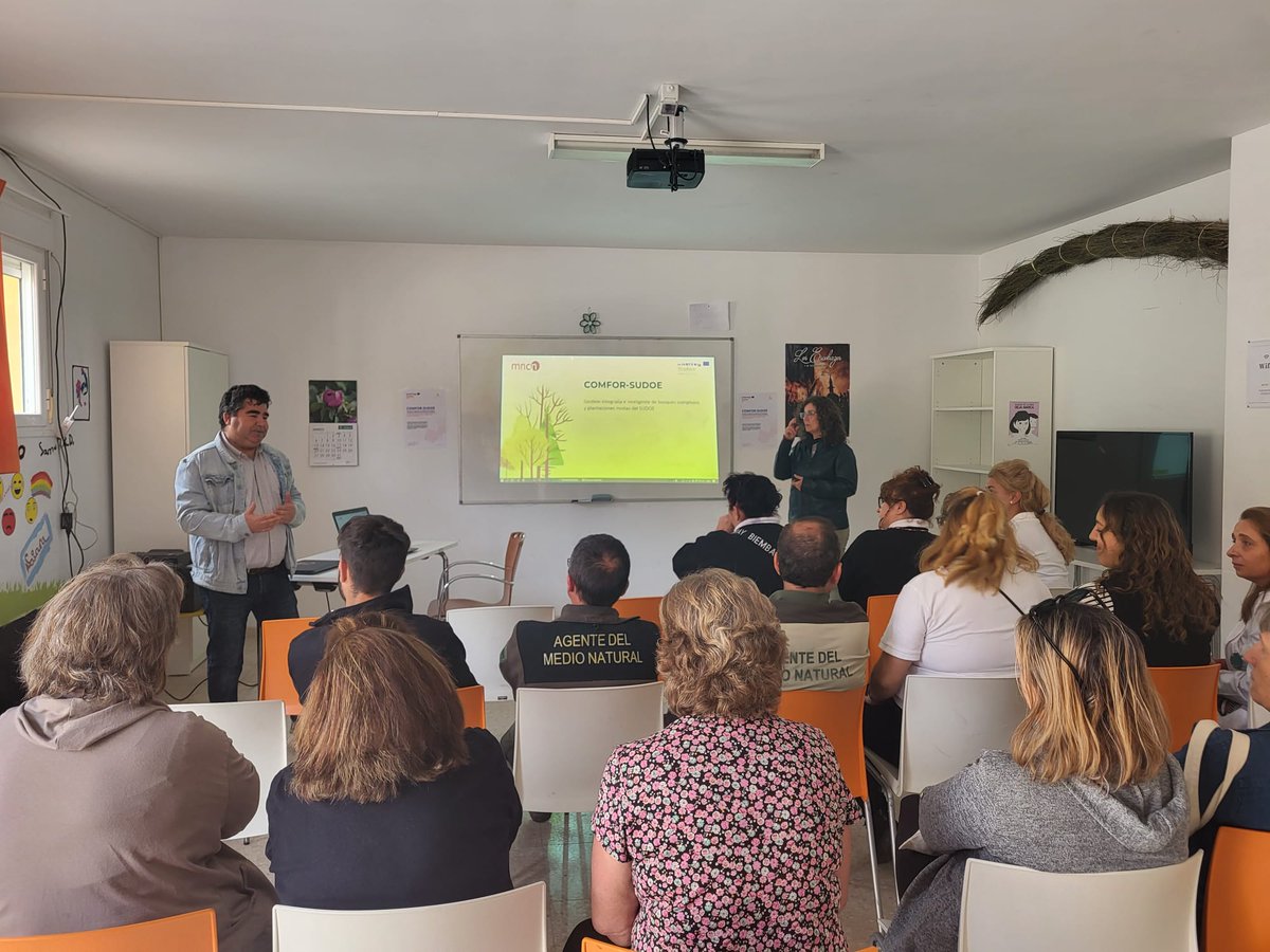 El Presidente Adicover, Fermín Encabo Acuña en  el acto de  presentación de los resultados
DEL PROYECTO INTERREG COMFOR SUDOE
GESTIÓN INTEGRADA E INTELIGENTE DE LA INFORMACIÓN SOBRE
LOS BOSQUES COMPLEJOS Y PLANTACIONES MIXTAS DEL SUDOE.
