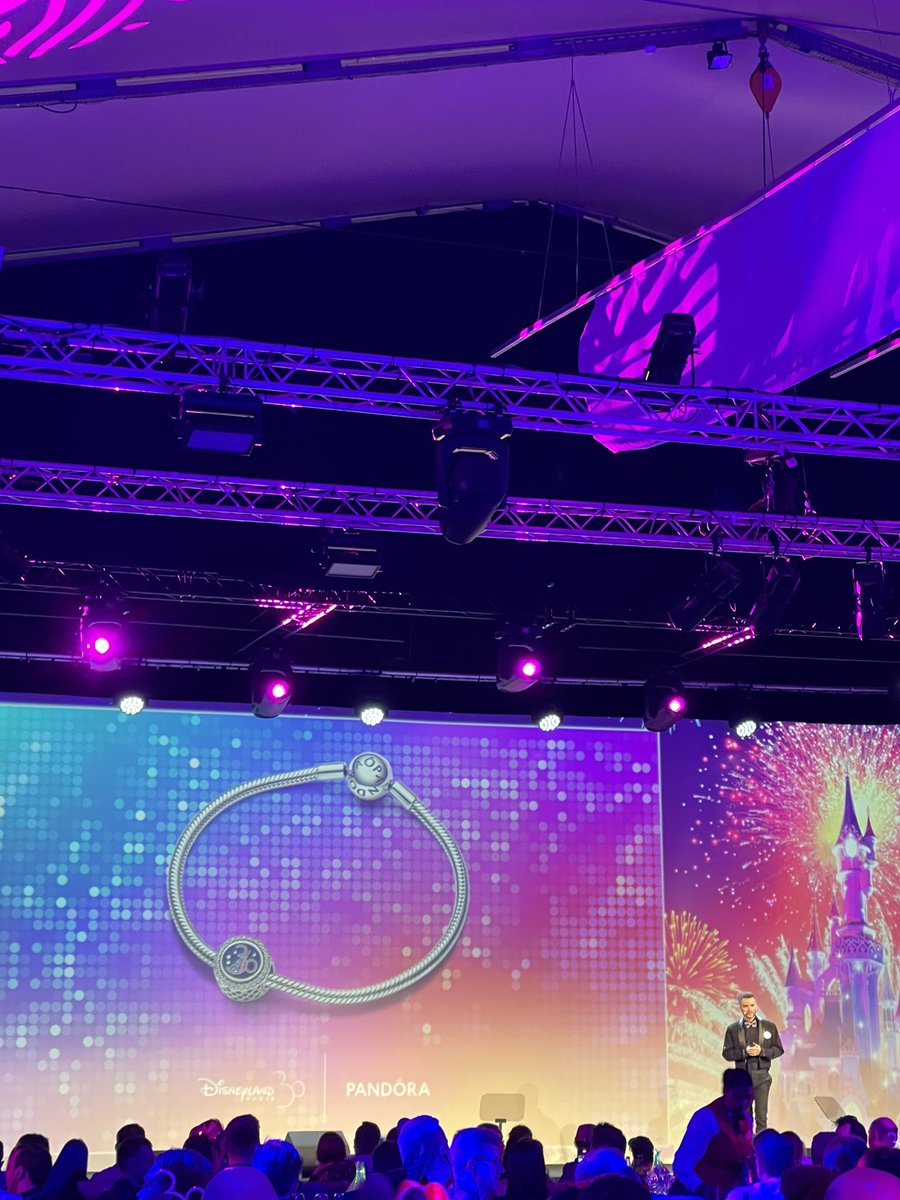 DedicatedToDLP's tweet photo. Pandora fans listen up! We spoke to a CM who just confirmed that they are expecting the new 30th anniversary charm today! @DisneylandParis #insideears https://t.co/DESfzh8jgl